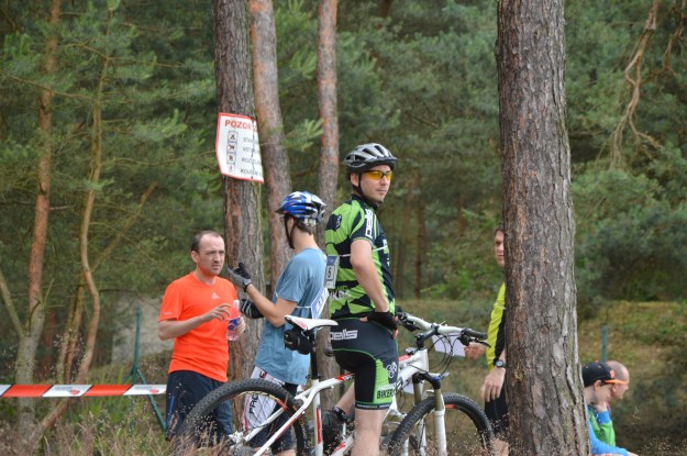 V mezidobí Lukáš pozoruje dění na hladině a čeká, až mu předám...