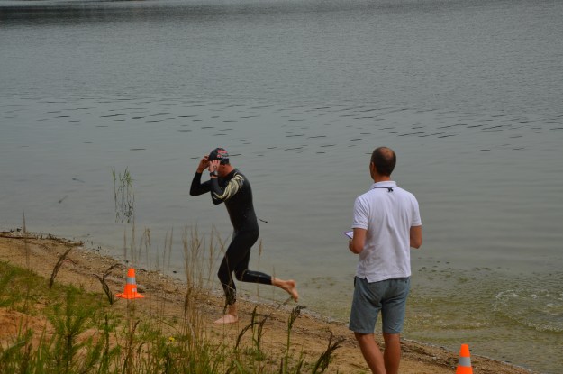 A je to tam! Plácnul jsem bajkera Lukáše z týmu a šel jsem to vydejchat...