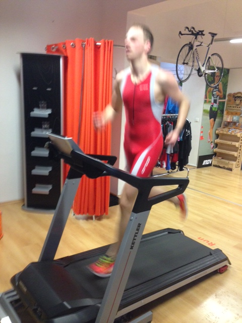 V Endurance Labu znám všechny regály s botama...