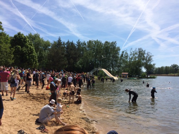 Koupaliště Jezero - v neoprenu už se to dalo...