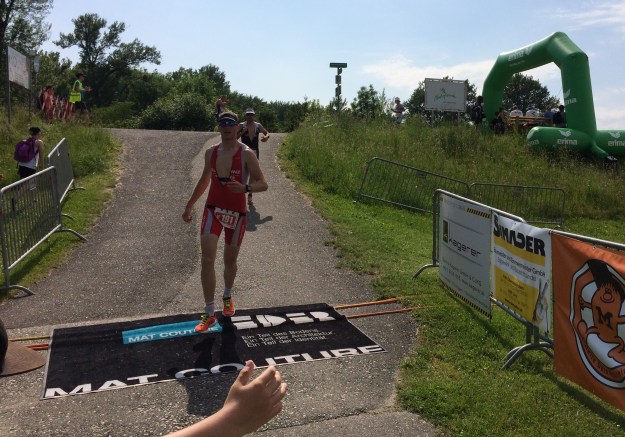 Jediné převýšení na běhu 2 metry nahoru a dolů. A další high five! :)
