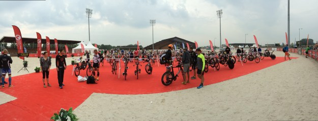 První řada patří PRO triatletům